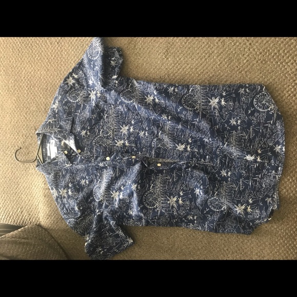 Old Navy SS  Button up shirt - Picture 3 of 3